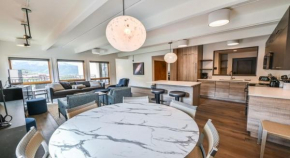 Spacious 3 Br Plaza Unit With Washer Dryer Condo